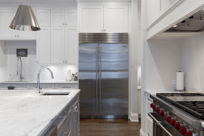 A kitchen remodeling process requires professional experience in order to avoid major damage. 